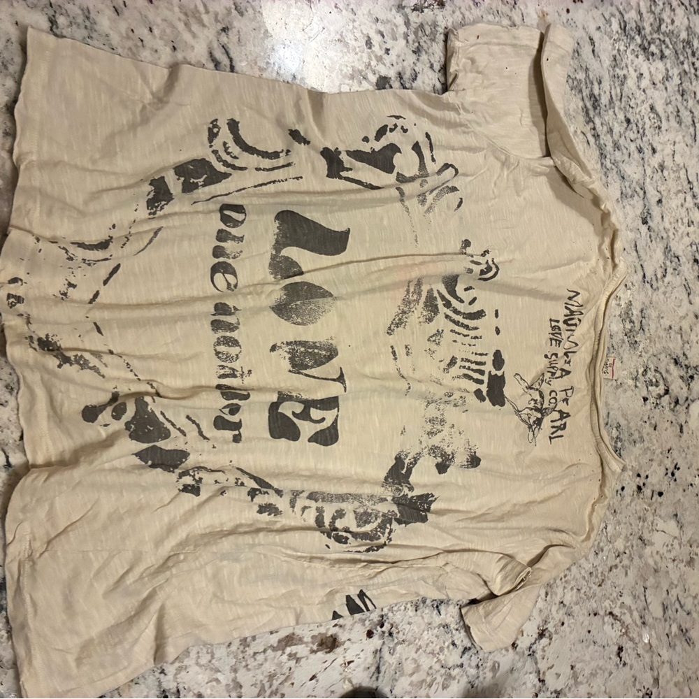 Magnolia Pearl Cream RARE Graphic Tee - Picture 6 of 9
